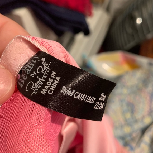 Lingerie - Picture 3 of 4